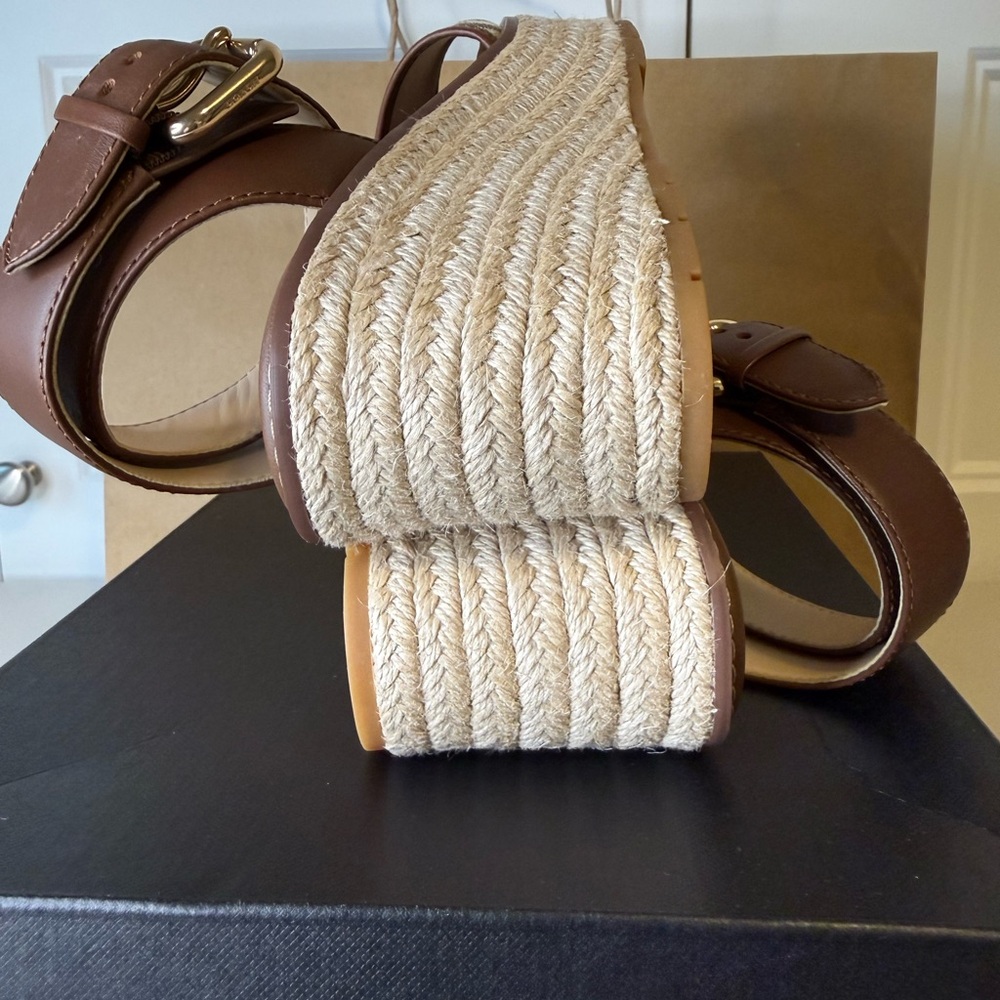 Coach - Picture 7 of 9